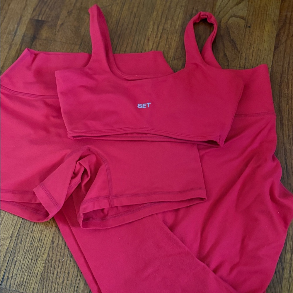 SET ACTIVE sold out Formcloud set